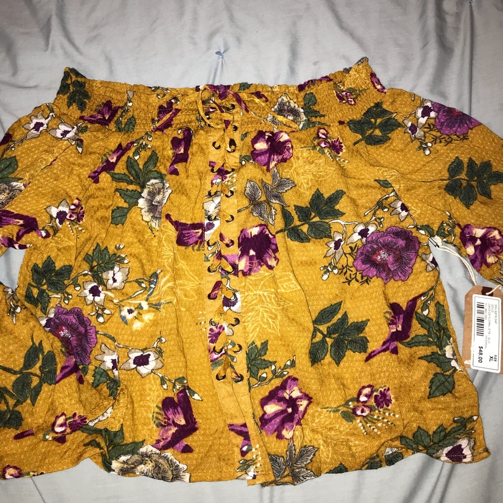 NWT mustard blouse 🌺